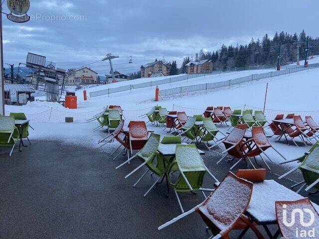 Photo 1 - Commerce à PREMANON