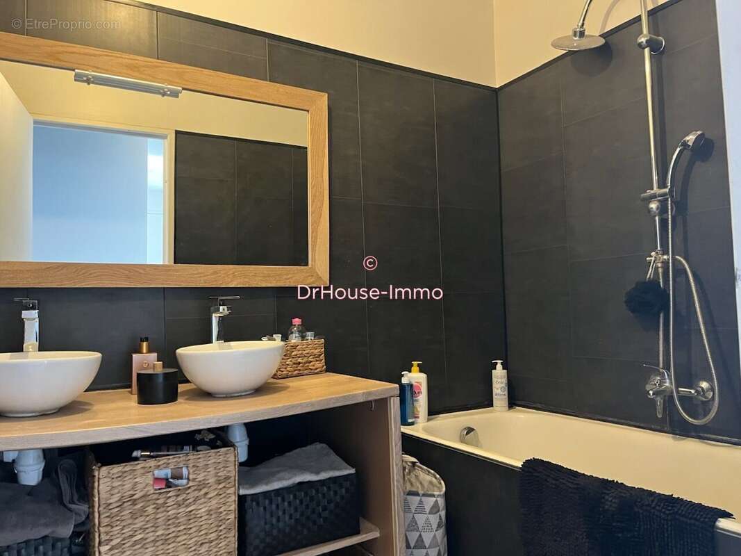 Appartement à MARSEILLE-10E