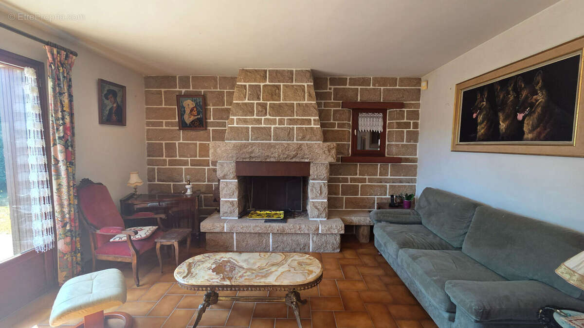 Maison familiale en pierres  22420 Le Vieux Marché - photo 2