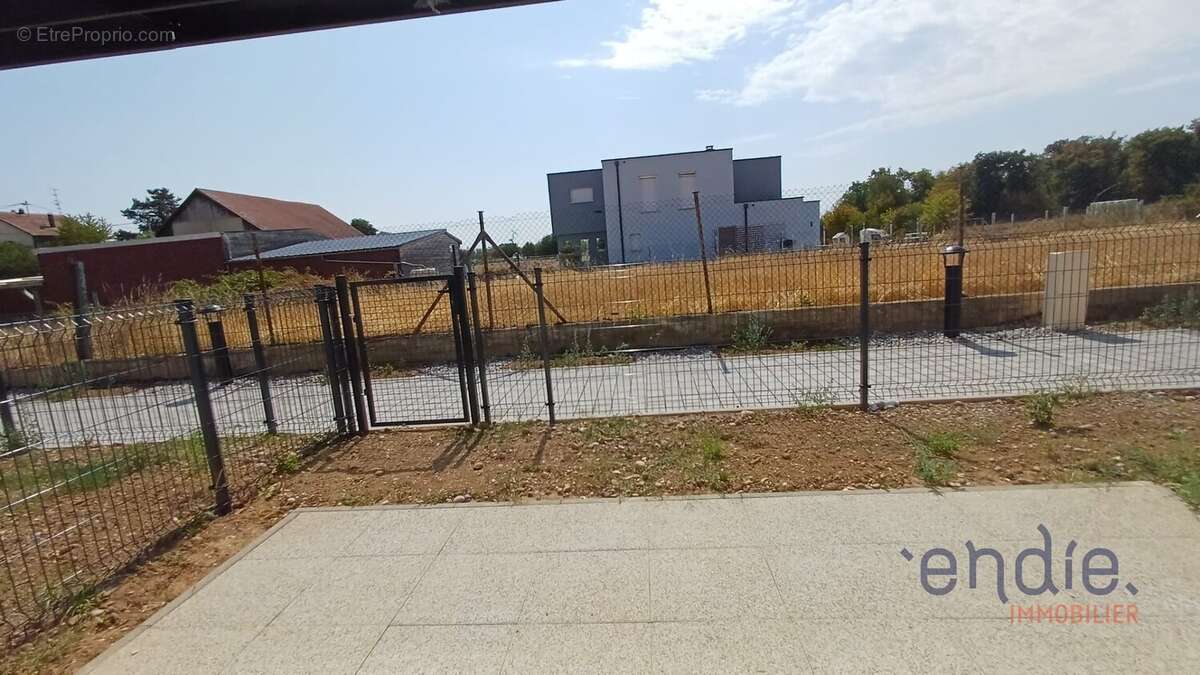 Appartement F2 neuf avec terrasse et jardin  Libre de suite  Bartenheim-La-Chaussée - photo 9