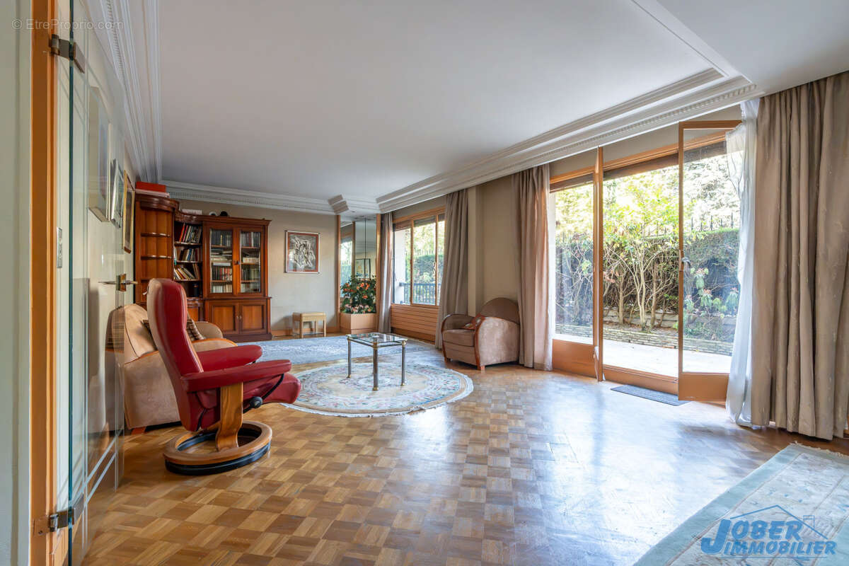 Appartement à NOGENT-SUR-MARNE