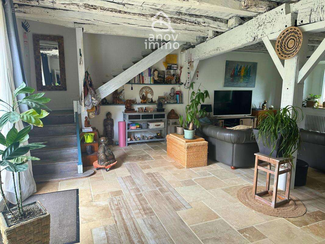 Maison à LESCOUSSE