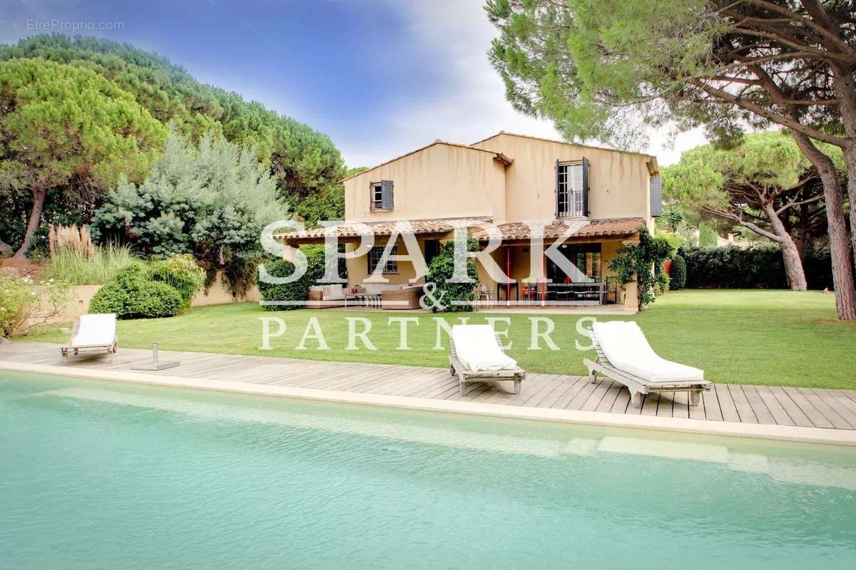 Maison à RAMATUELLE