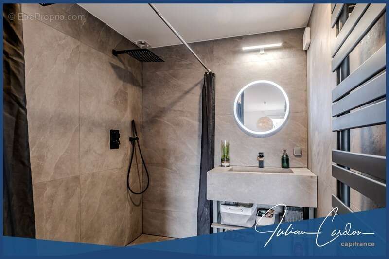 Appartement à REIGNIER