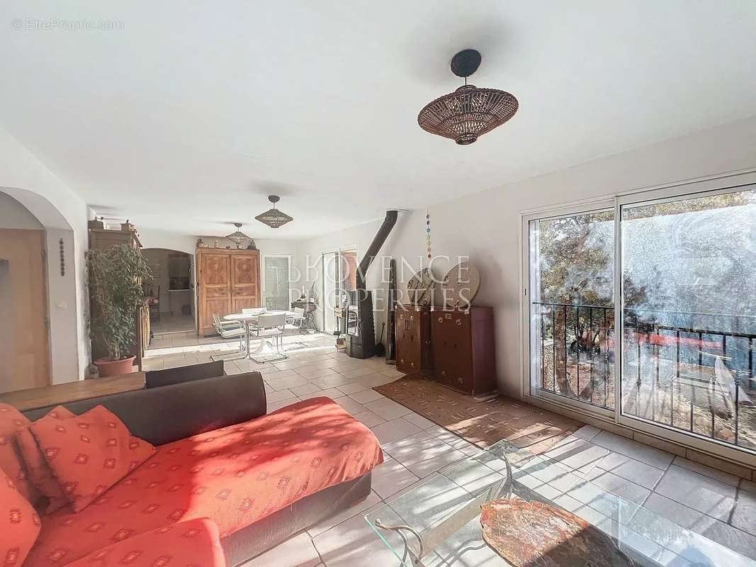 Maison à CHATEAUVERT