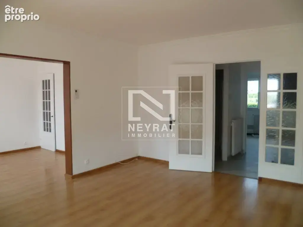 Appartement avec garage dans copropriete renovee energetiquement - photo 3