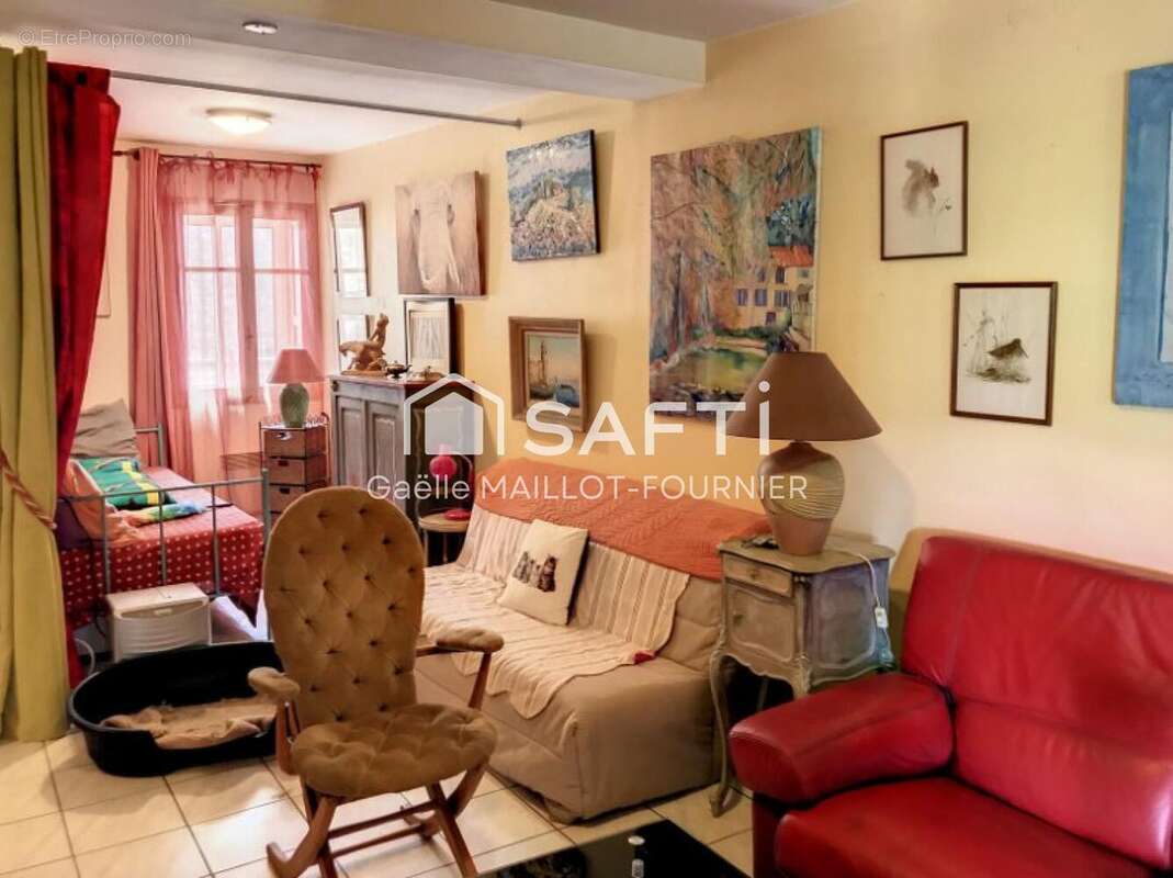 Appartement 40 m² à Saint-Laurent-De-Cerdans  - photo 6