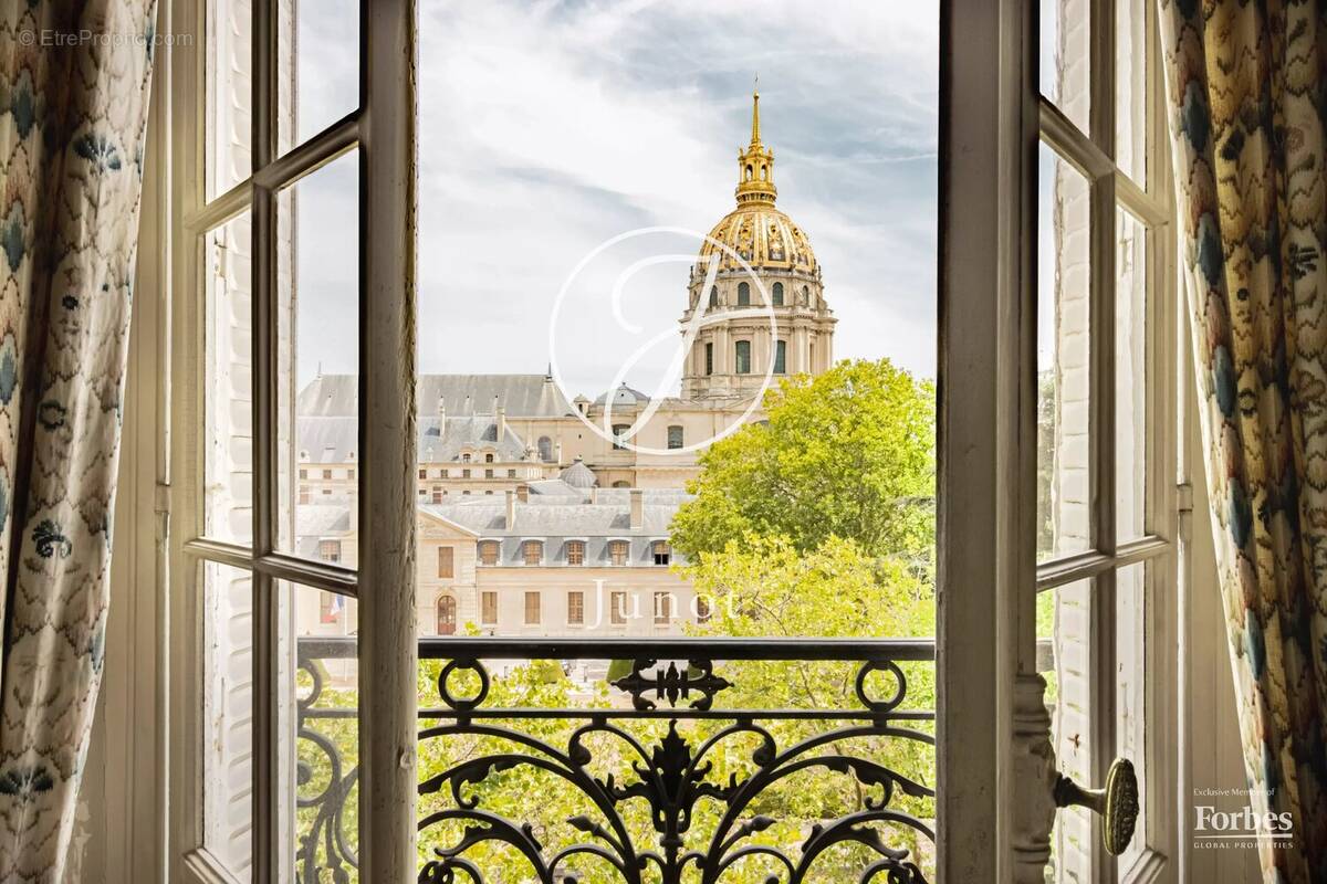 Appartement à PARIS-7E