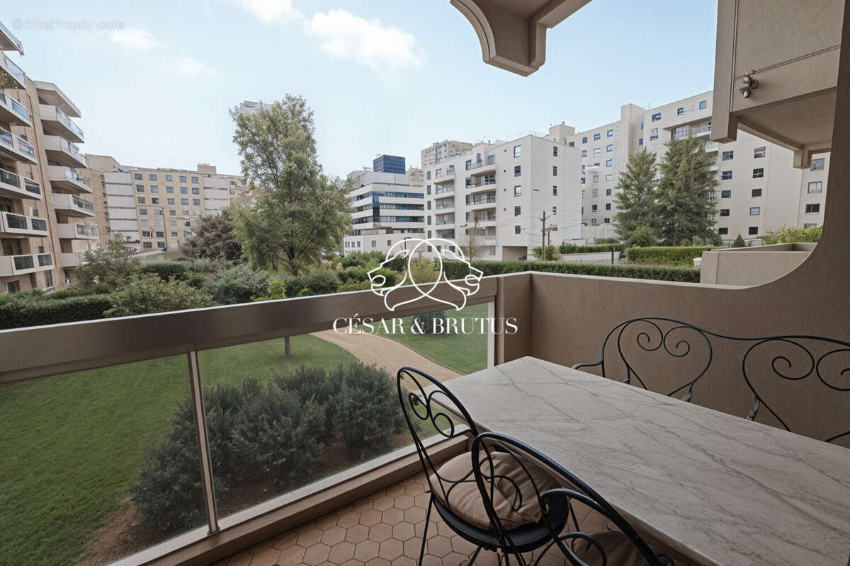 Appartement à LYON-6E