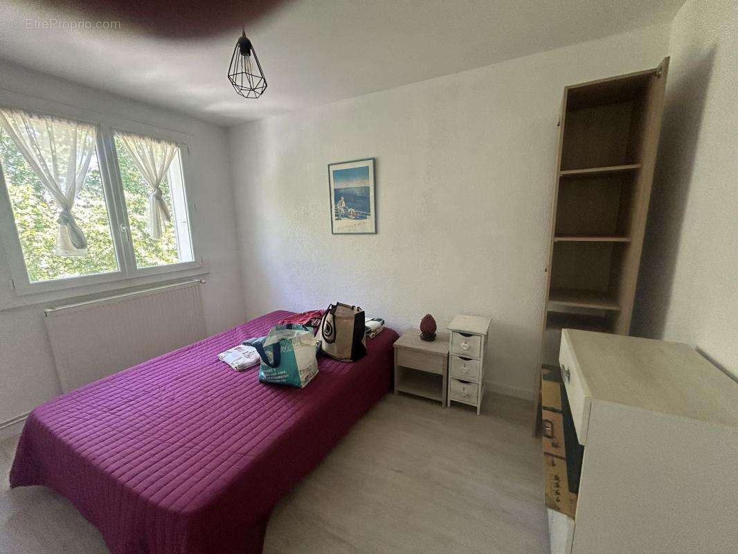 Appartement rénové vendu libre secteur Ernest Hemingway à NIMES - photo 7