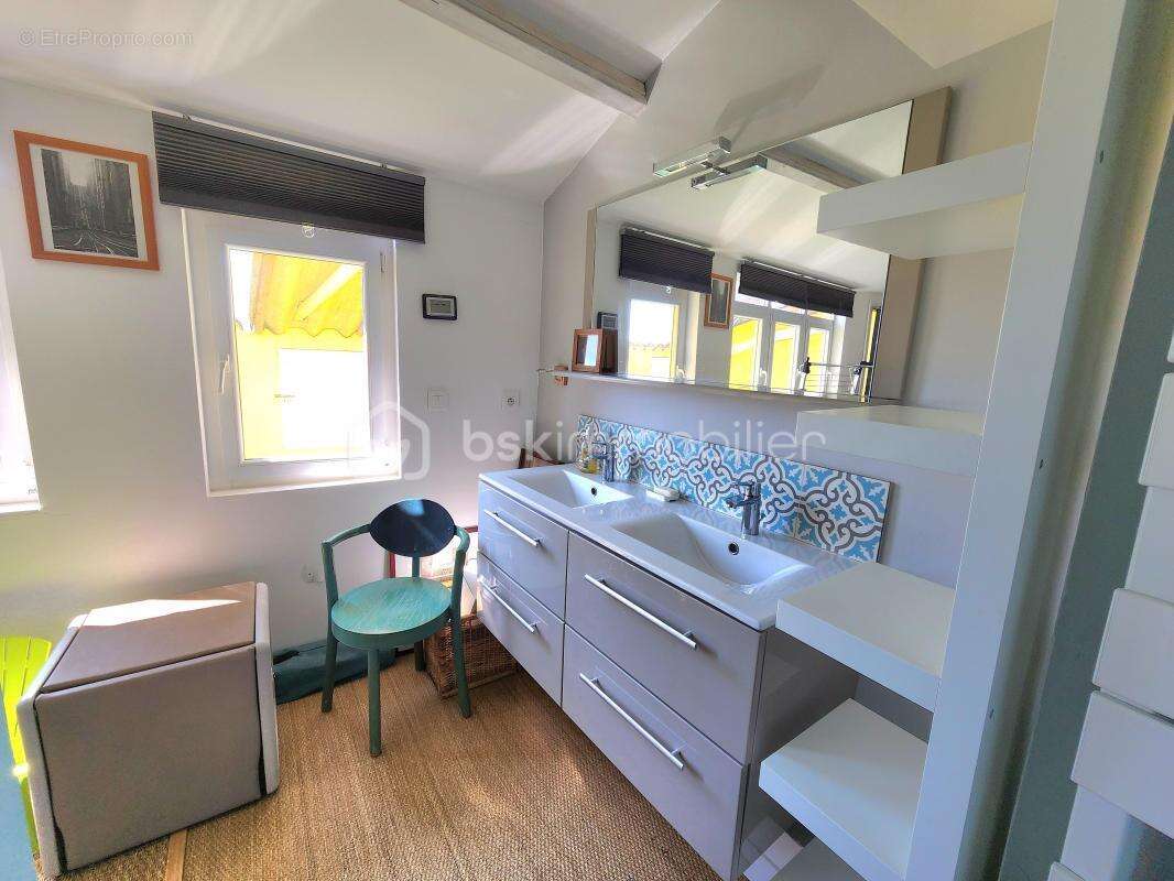 Appartement à CADENET