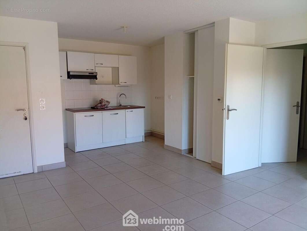 Appartement à LE LUC