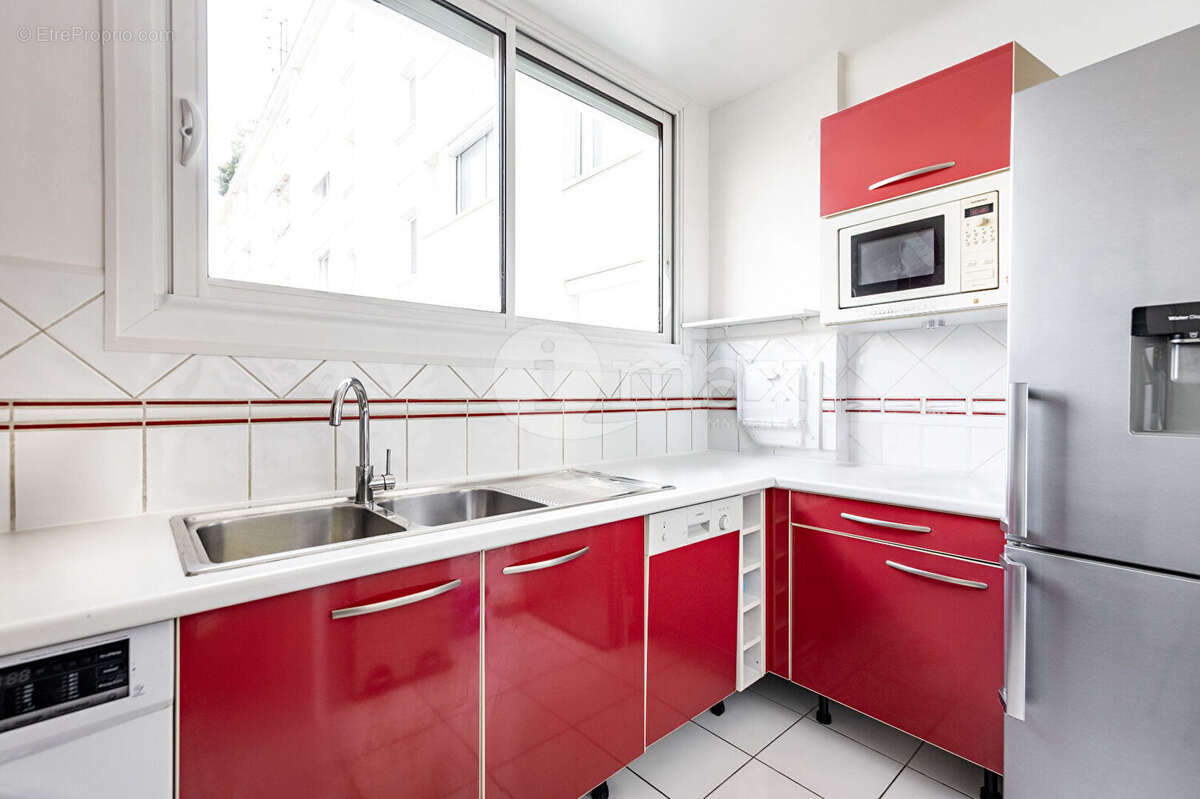 Appartement à COURBEVOIE