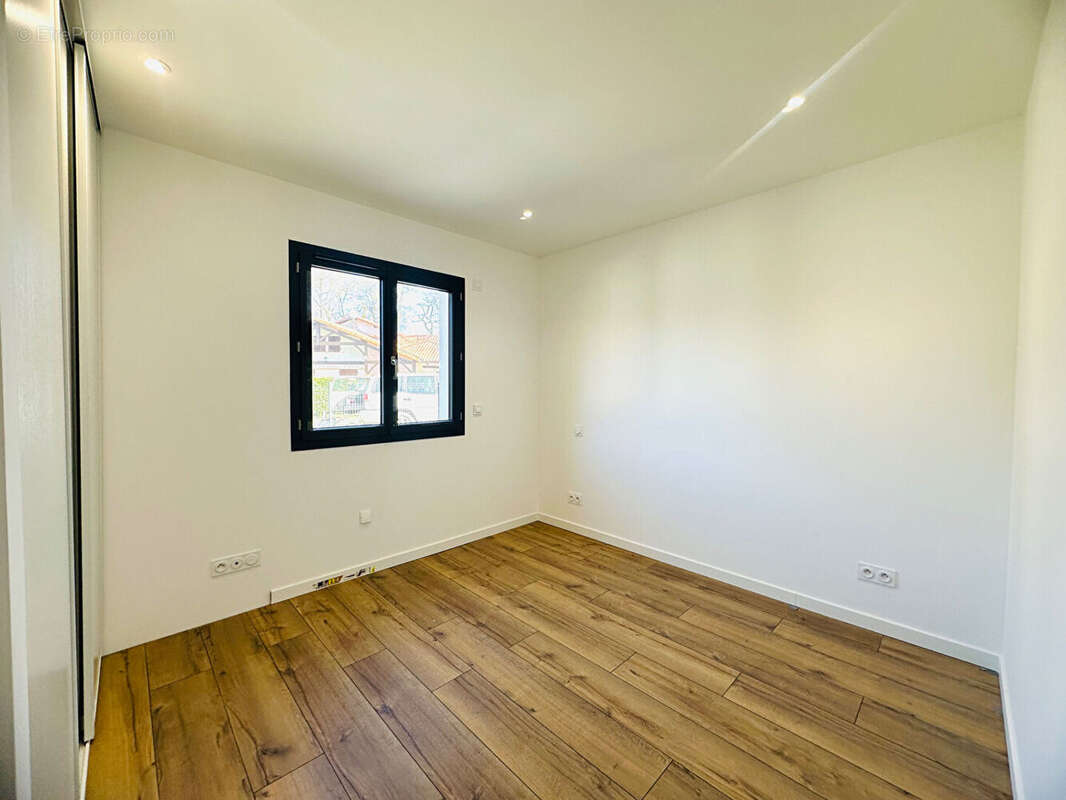 Maison à ONESSE-ET-LAHARIE