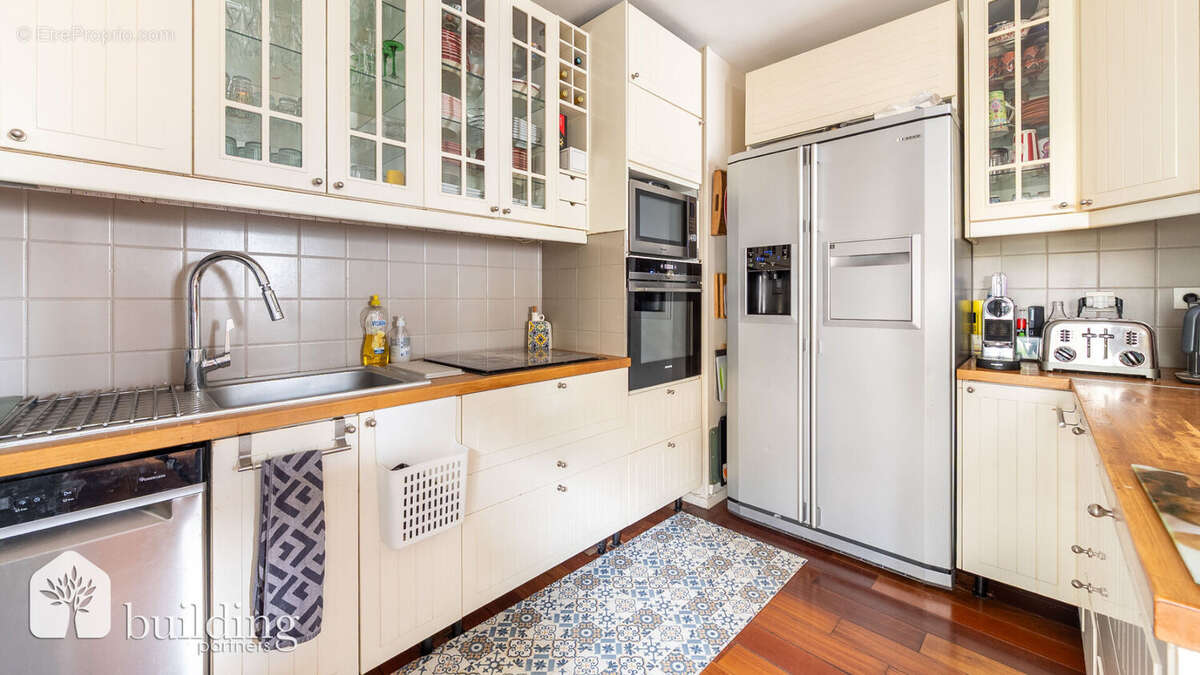 Appartement à PARIS-17E