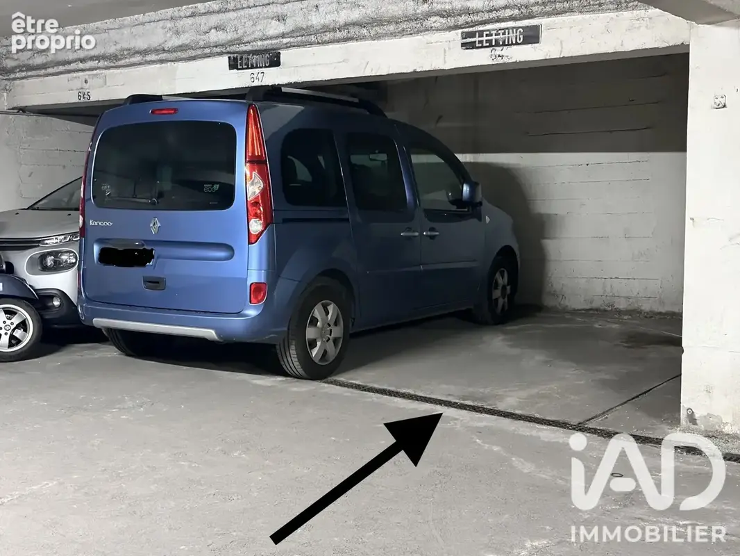 Photo 1 - Parking à PARIS-9E