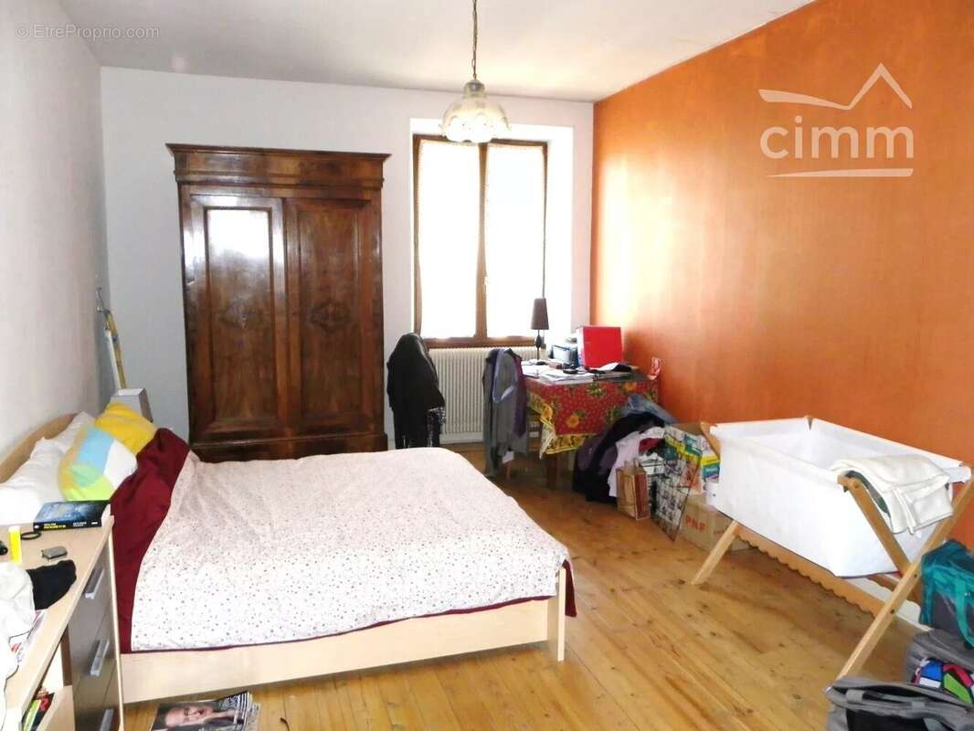 Maison à LA TERRASSE