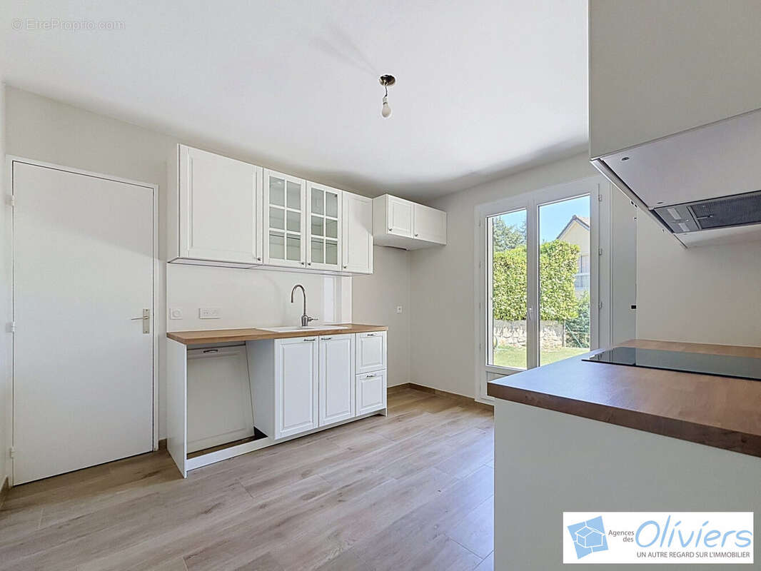 Maison 184 m² à Chevreuse  - photo 8