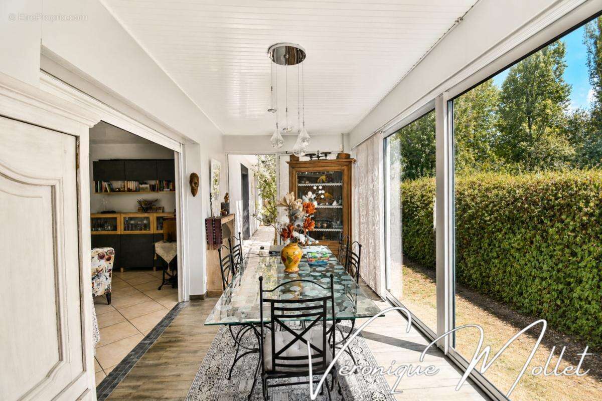 Sainte-eulalie – plain-pied, 3 chambres, bureau, piscine et double garage - photo 8