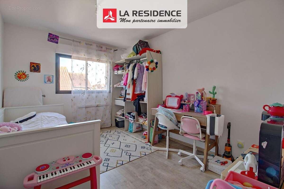 Maison 122 m² à Saint-Etienne-Du-Rouvray  - photo 8