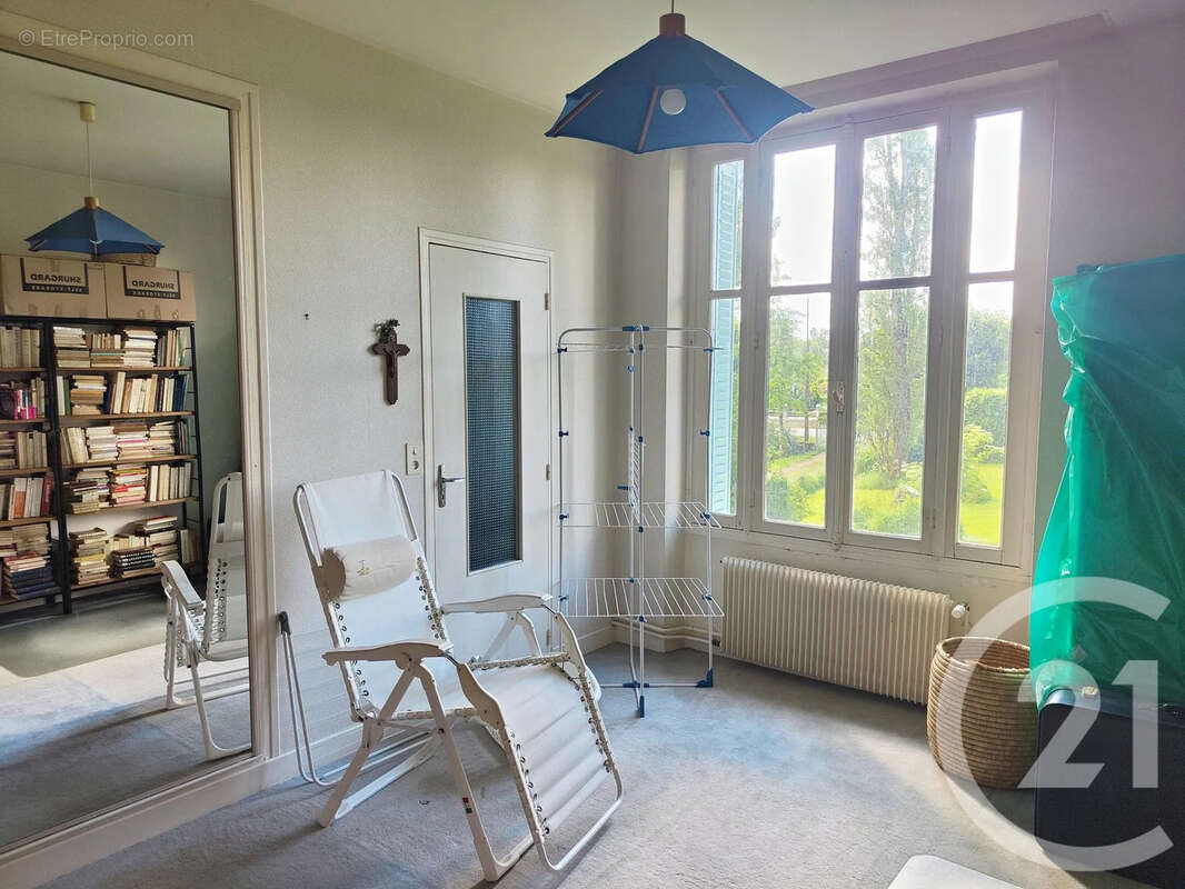 Maison 214 m² à La Chapelle-Montlinard  - photo 19
