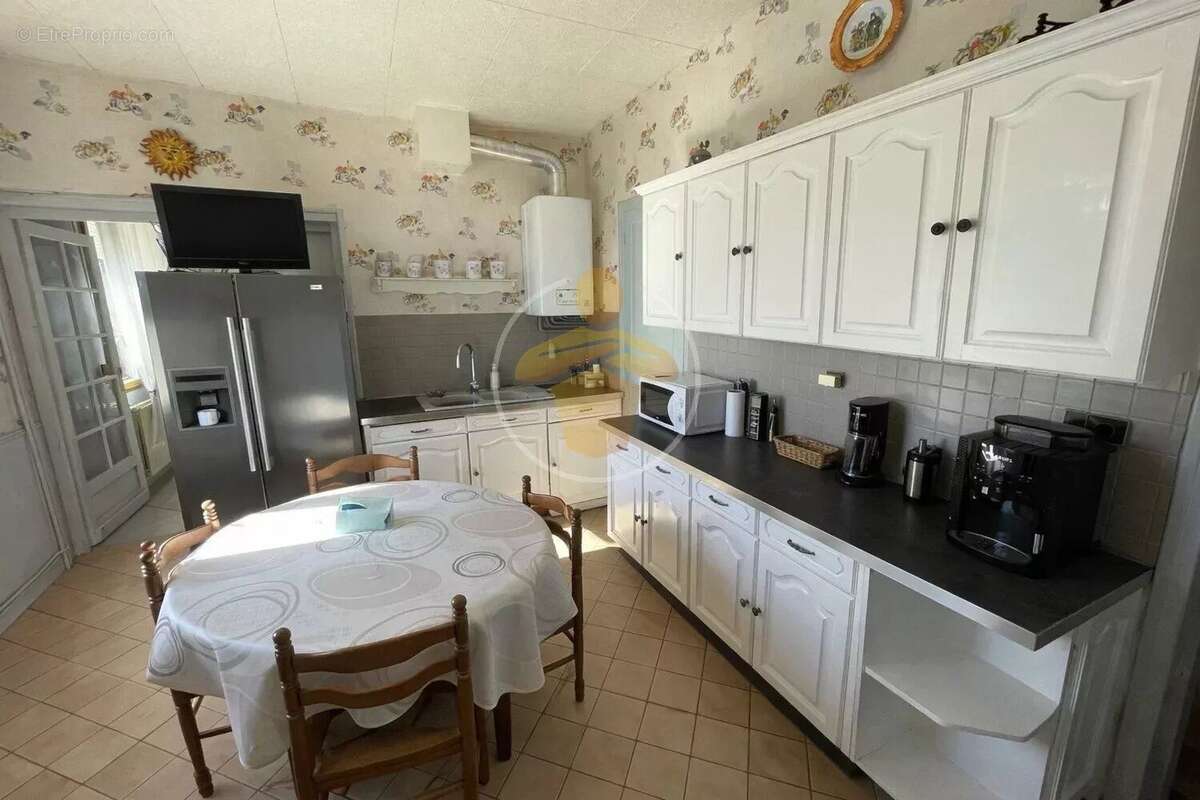 Maison à CHARMES