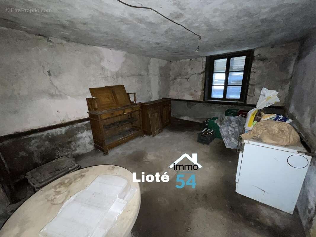 Maison à SAINT-BOINGT