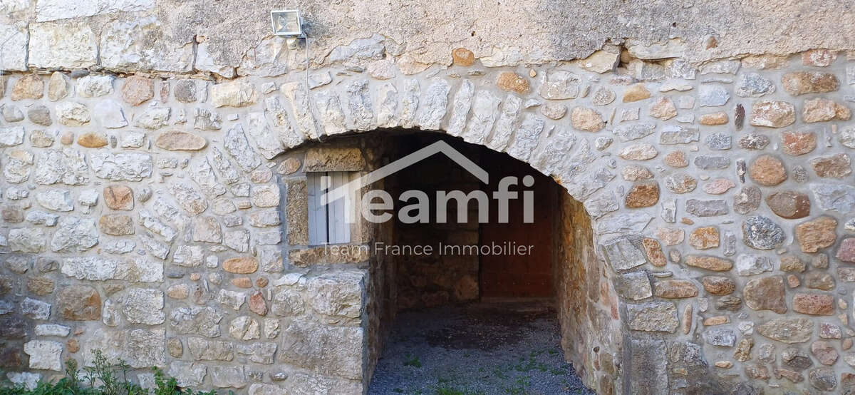 Maison à BERRIAS-ET-CASTELJAU