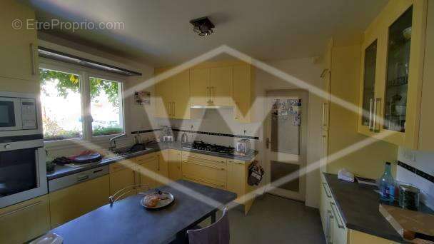 Maison à COMBS-LA-VILLE