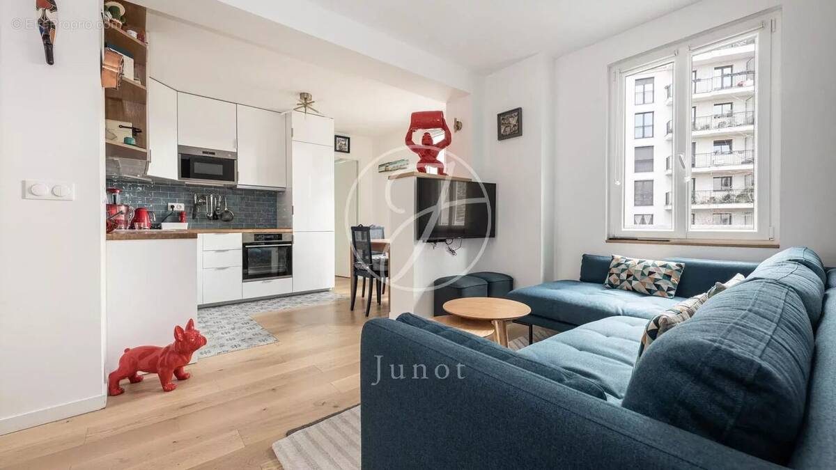 Appartement à PARIS-7E