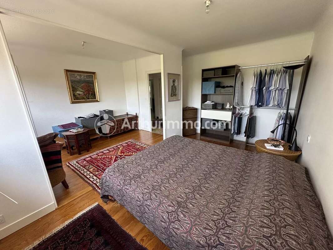 Maison à étage, 118 m², 2 ch, hangar - photo 9