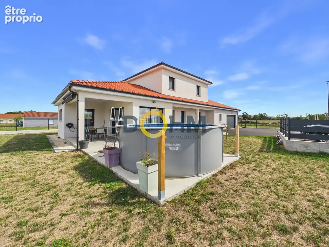 Maison contemporaine T6 de 147 m2 avec 1075 m2 de terrain - photo 4