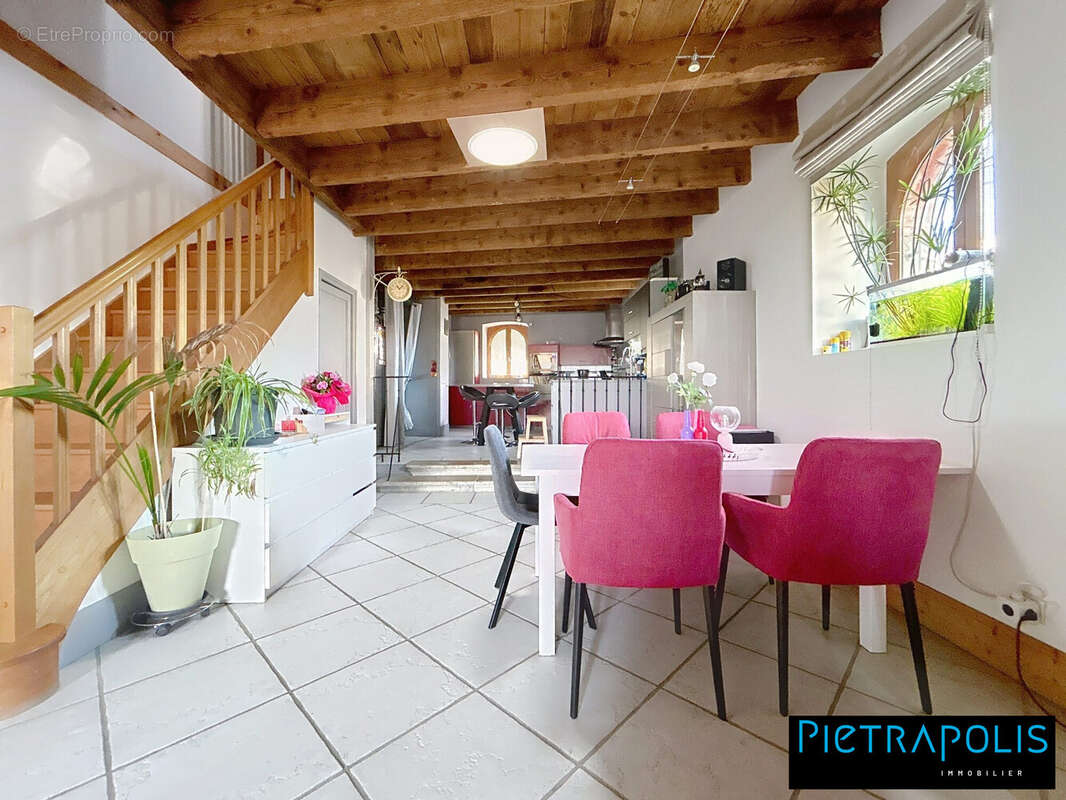 Appartement à VAUGNERAY