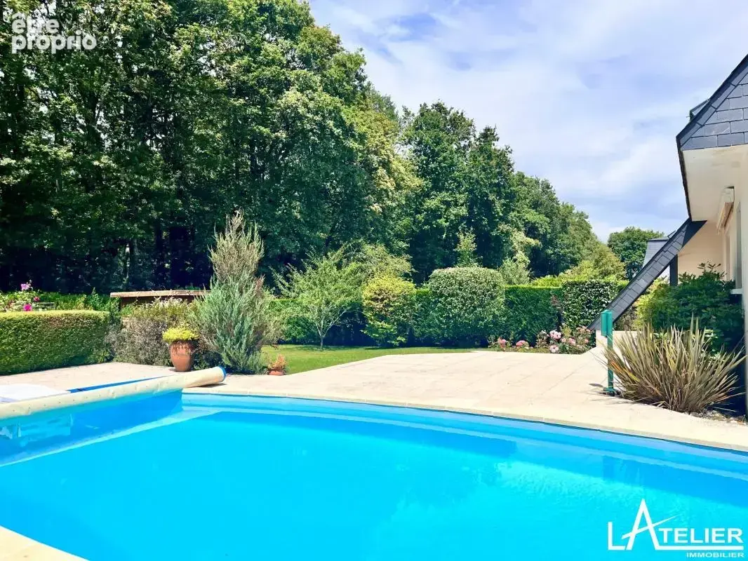 Quartier prisé, maison avec piscine, bon état avec potentiel - photo 3