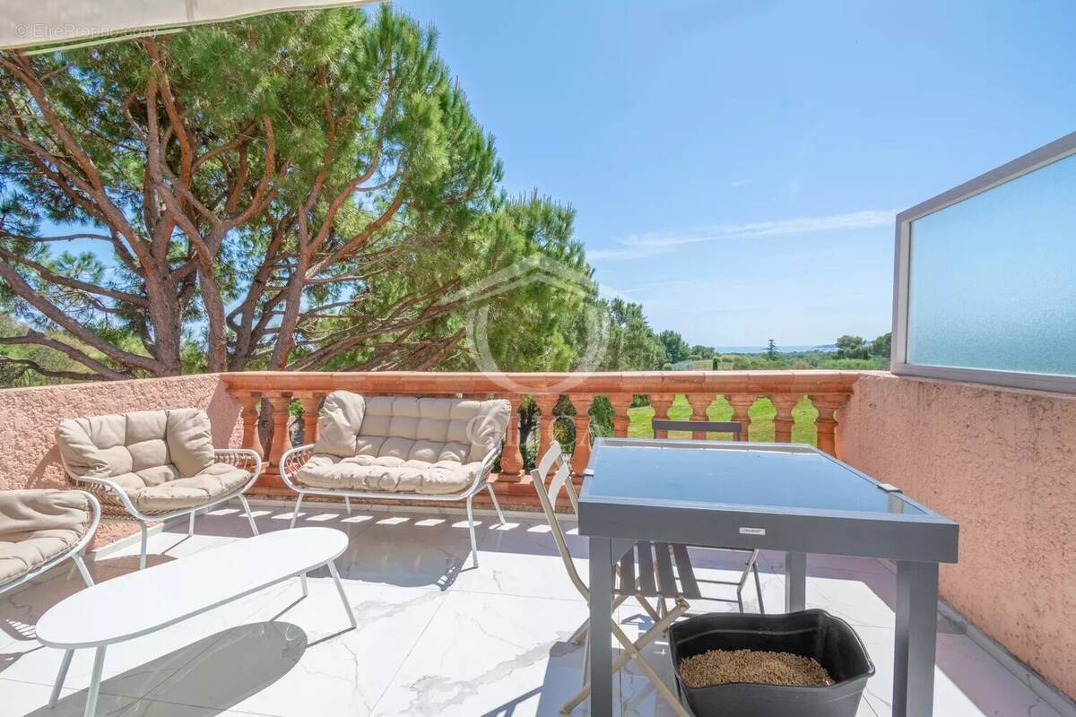 Appartement à VILLENEUVE-LOUBET
