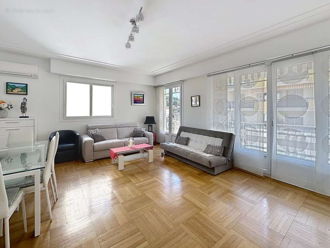 Appartement à LE CANNET