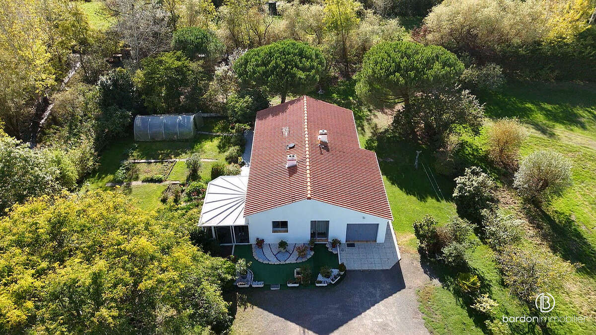 Maison à LE PERRIER