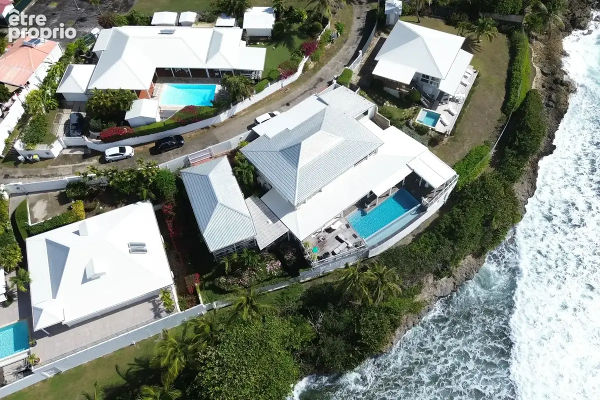 Villa 1ère ligne mer 3 ch + 2 studios indépendants à Saint-François (Guadeloupe) - photo 10
