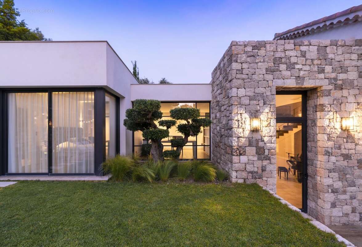 Maison à MOUGINS