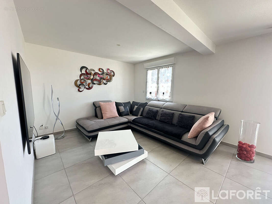 Appartement à GRANGES-NARBOZ