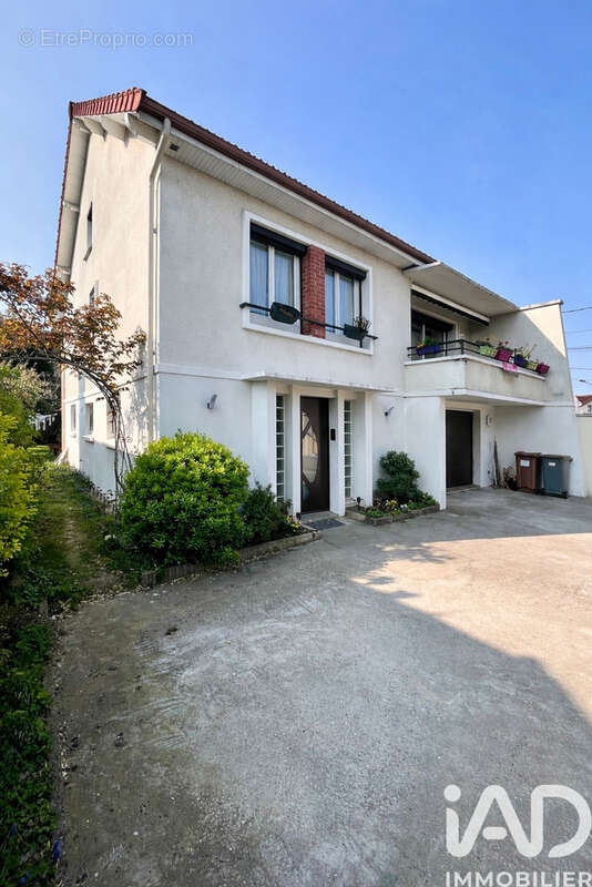 Photo 5 - Maison à RIS-ORANGIS