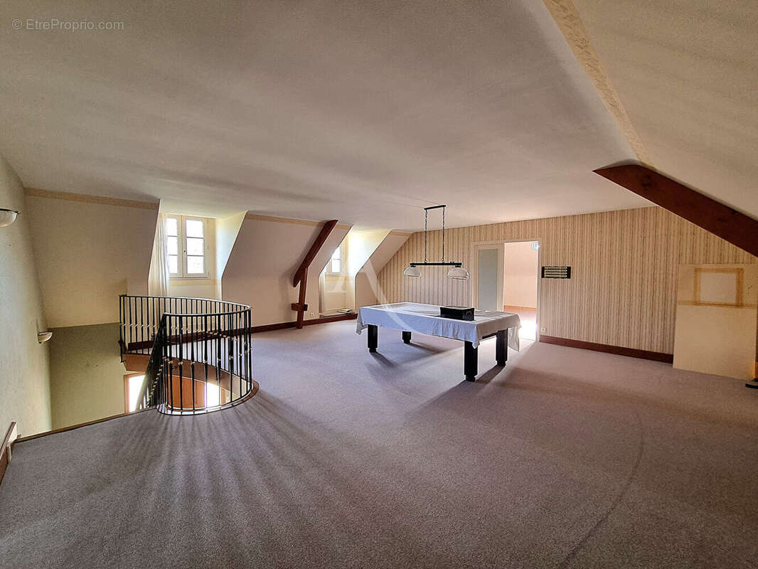 Maison à CHATEAUNEUF-SUR-SARTHE