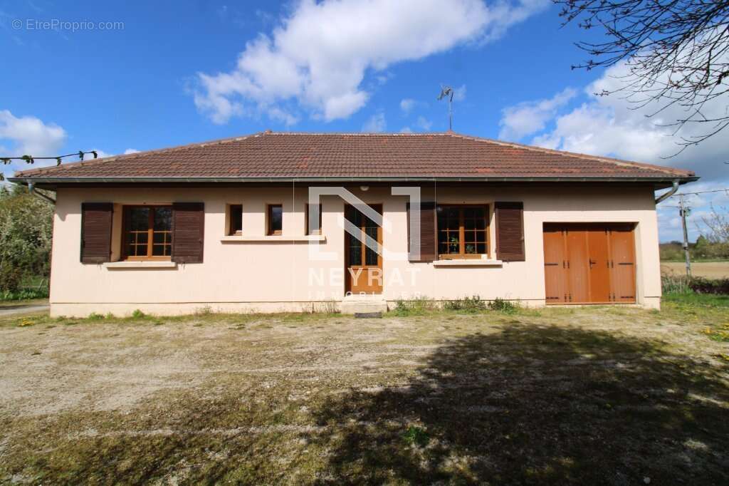 Maison à SAINT-MARTIN-EN-BRESSE