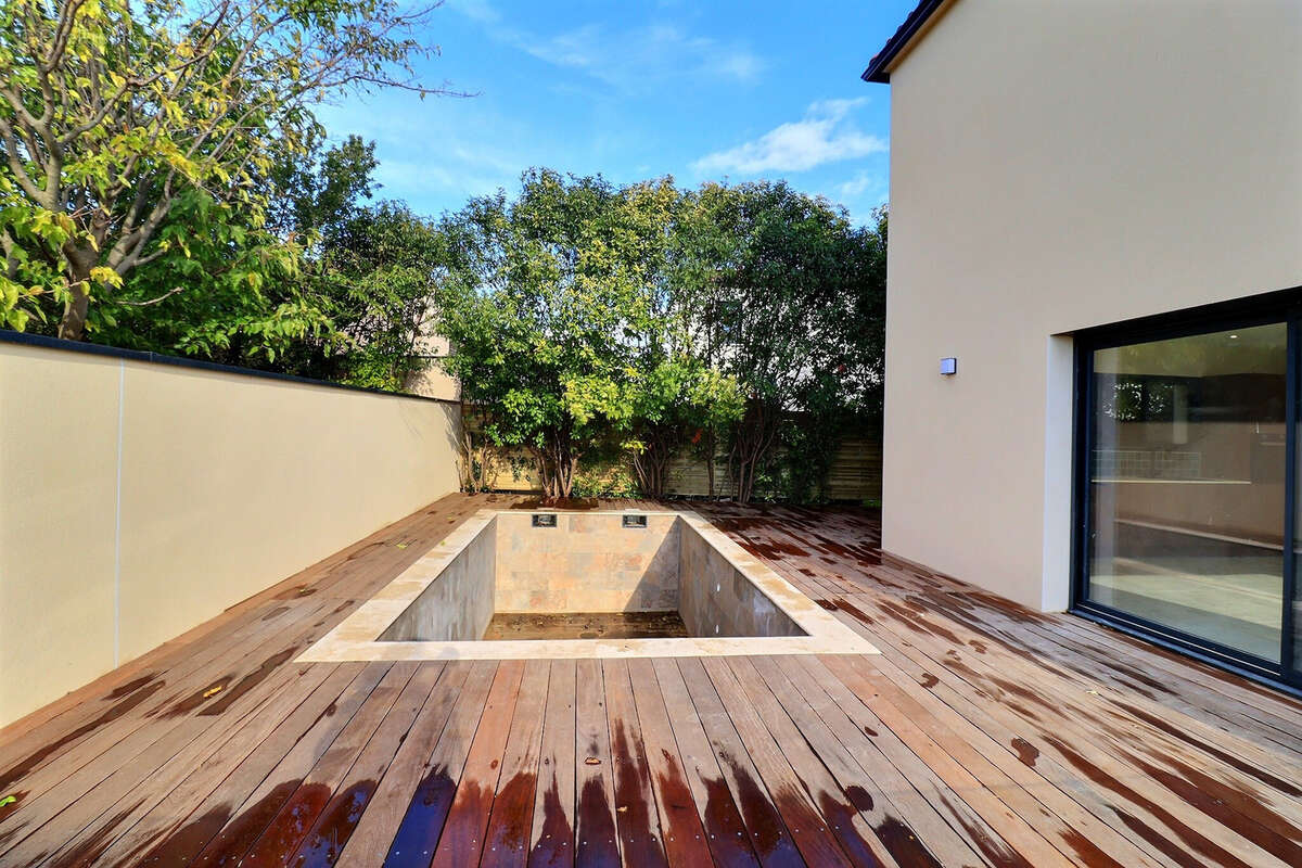 Maison à GALLARGUES-LE-MONTUEUX