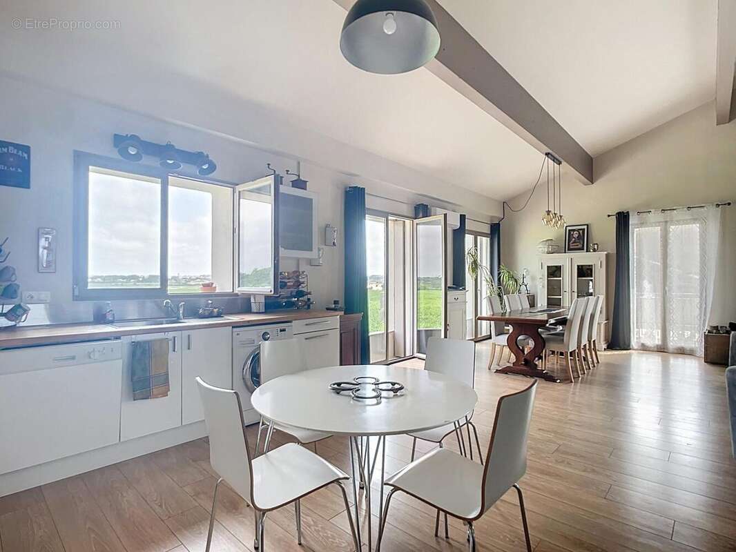 Maison 209 m² à Montady  - photo 4