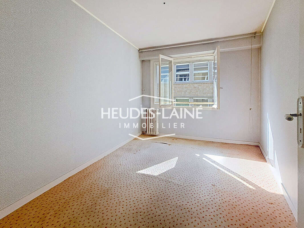 Appartement F4 à rénover - AVRANCHES - photo 8
