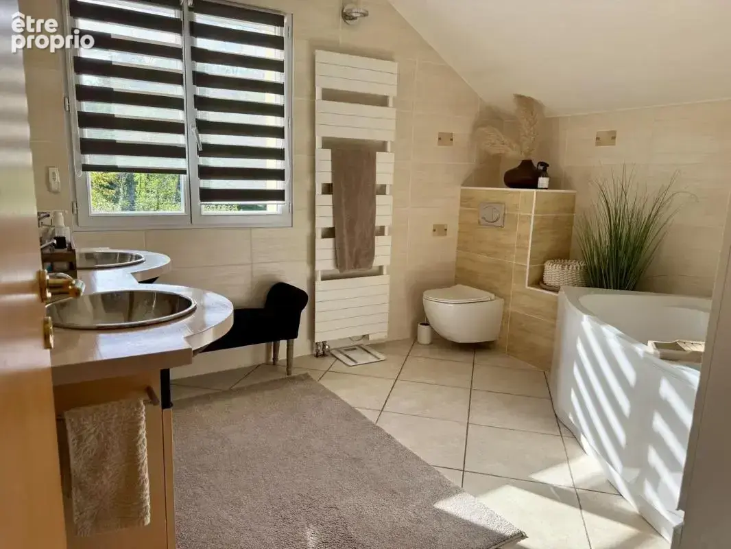 Maison 213 m² à Viuz-La-Chiesaz  - photo 14