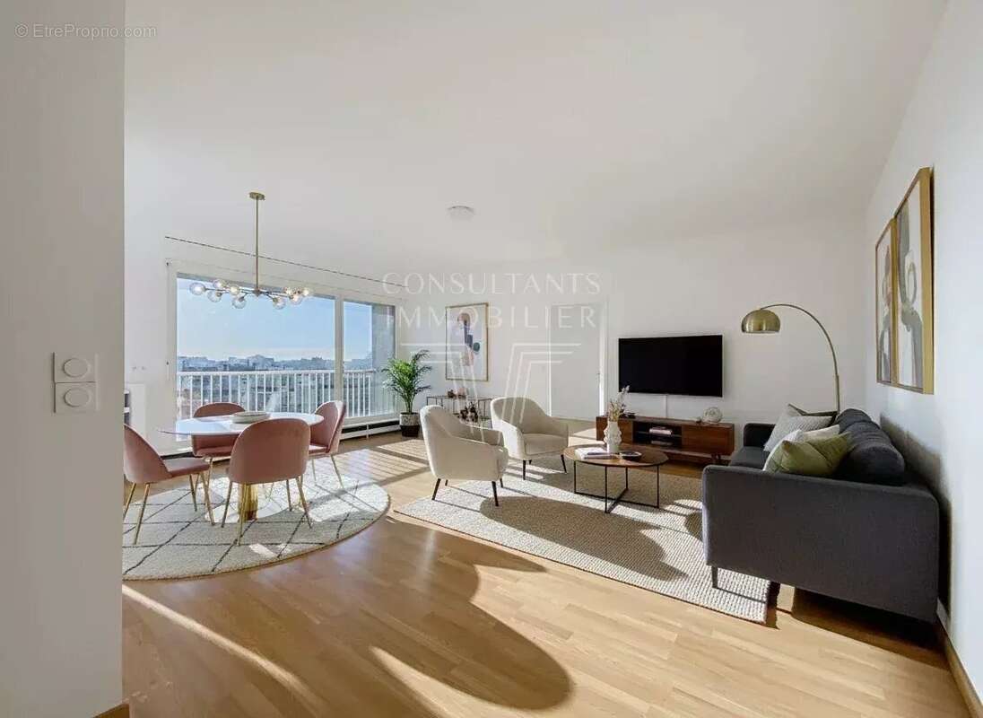 Appartement à PARIS-15E