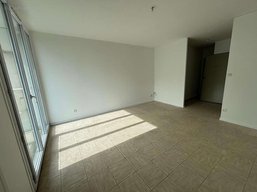 Appartement à PORT-DE-BOUC