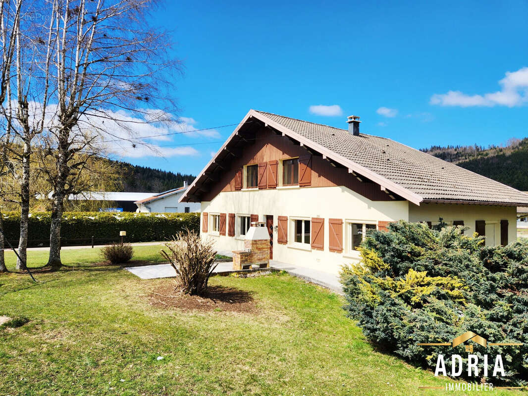 Maison à ORCHAMPS-VENNES